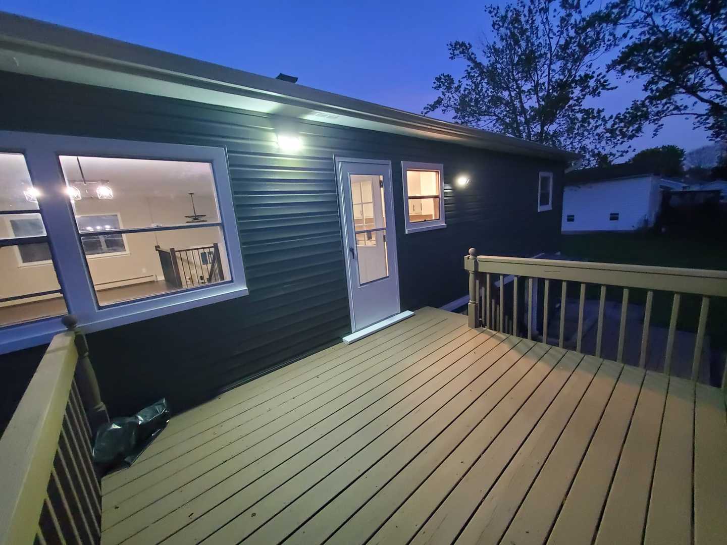 1048 Belle Plaine Avenue, Gurnee, IL 60031