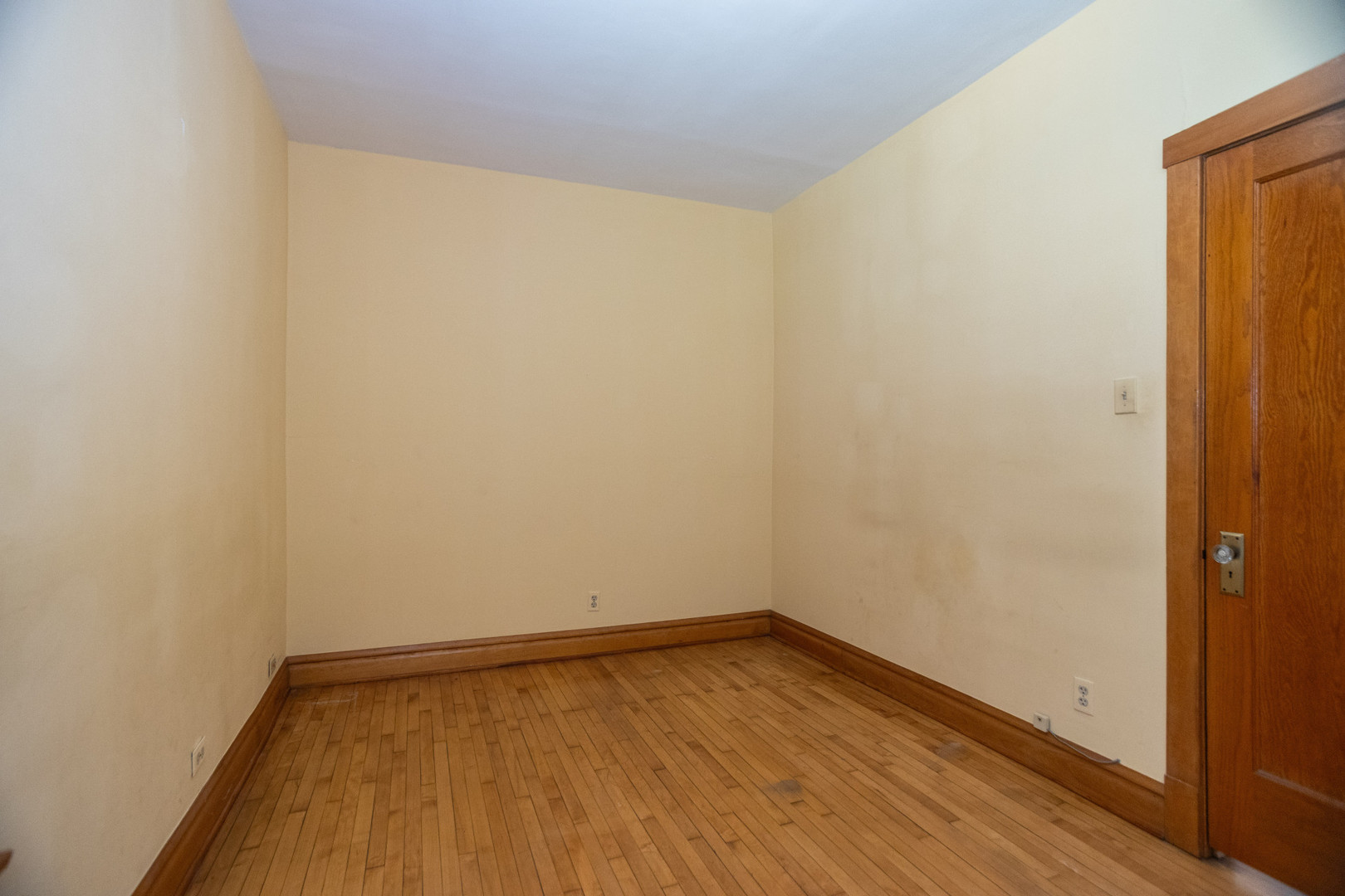 1220 S River Road, Des Plaines, IL 60018