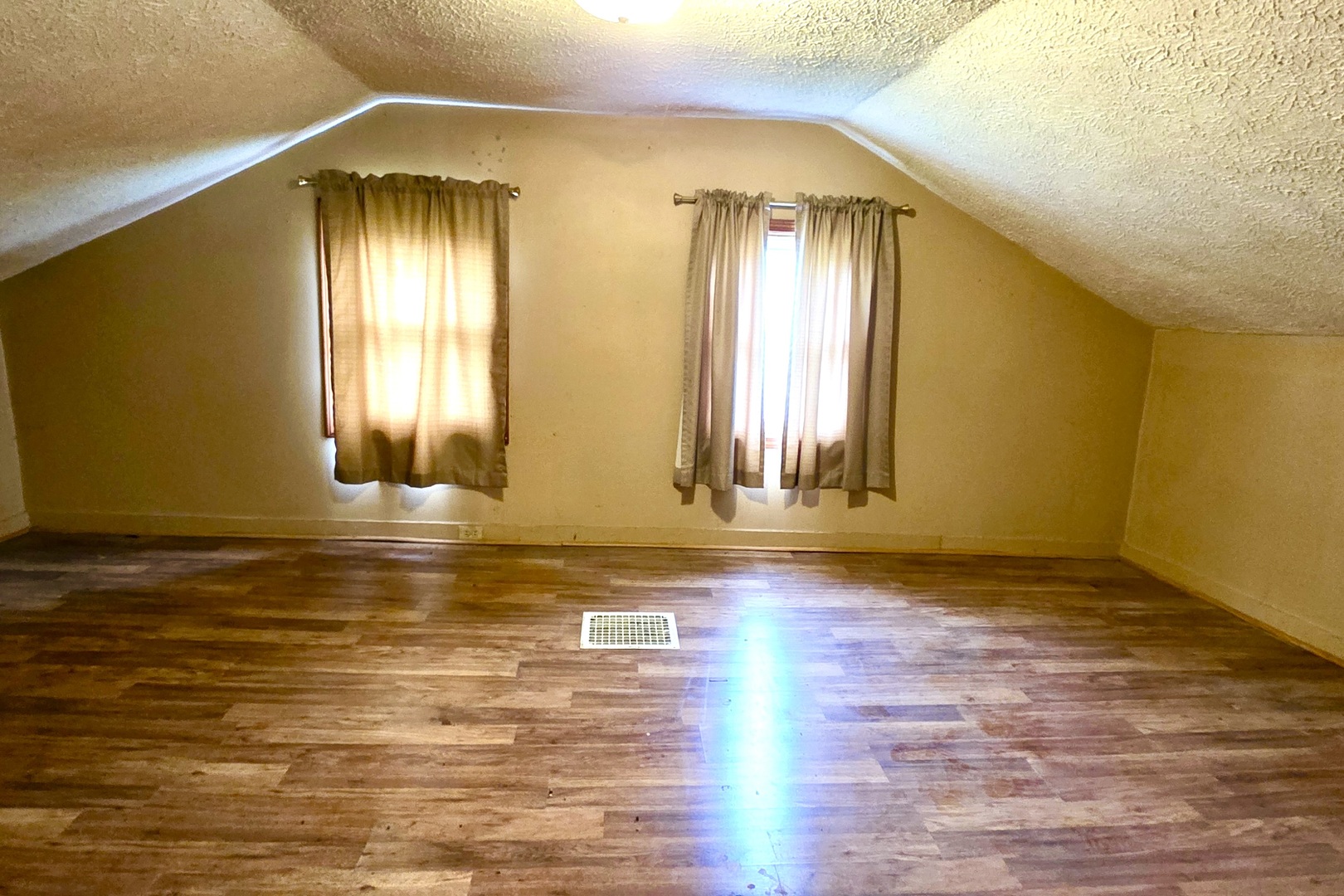 406 E North Street, Danvers, IL 61732