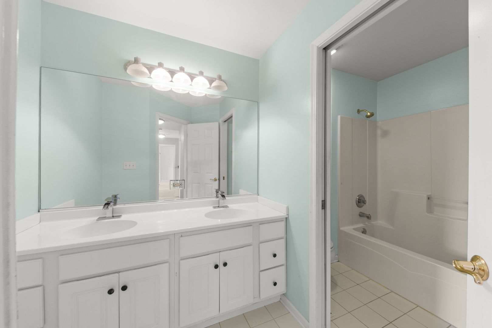 3748 Sunburst Lane, Naperville, IL 60564