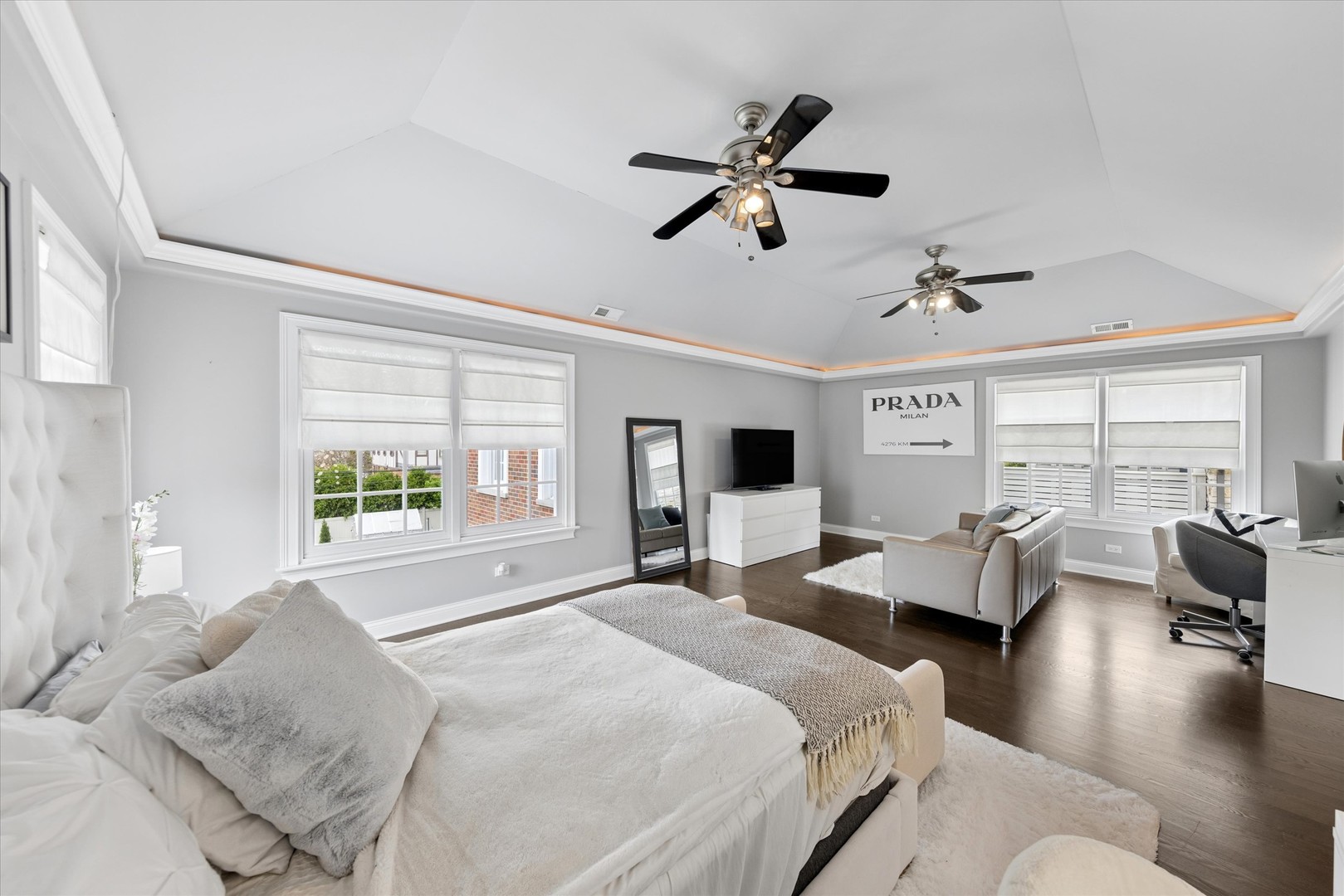 245 W Winthrop Avenue, Elmhurst, IL 60126