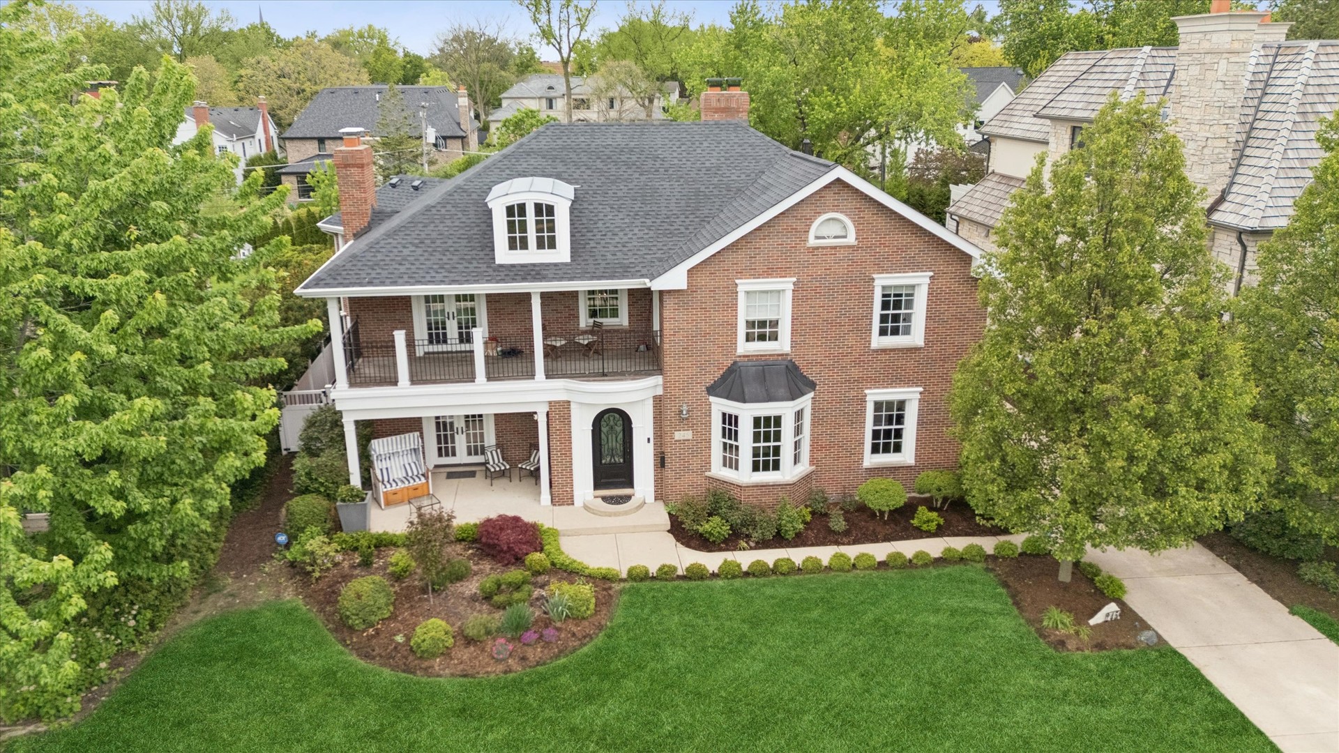 245 W Winthrop Avenue, Elmhurst, IL 60126