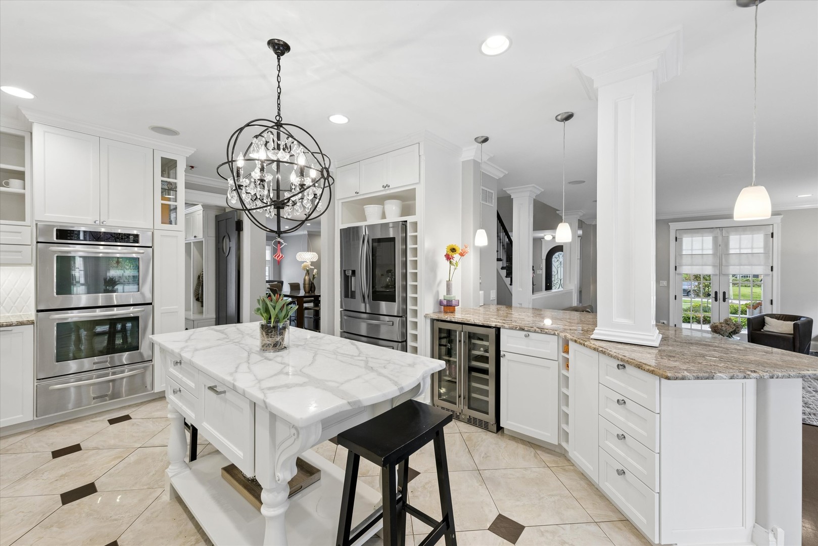 245 W Winthrop Avenue, Elmhurst, IL 60126