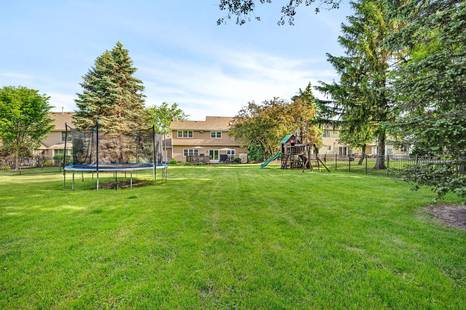 1147 Silo Hill Drive, Grayslake, IL 60030