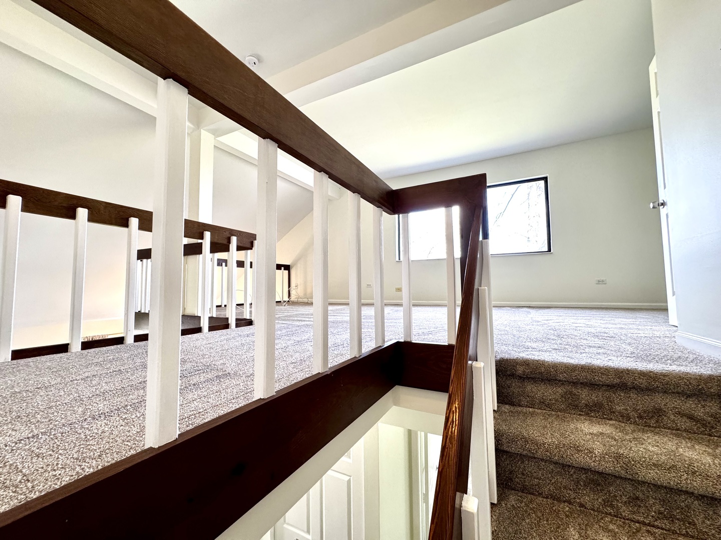 412 Deer Trail Hill #B, Lake Barrington, IL 60010