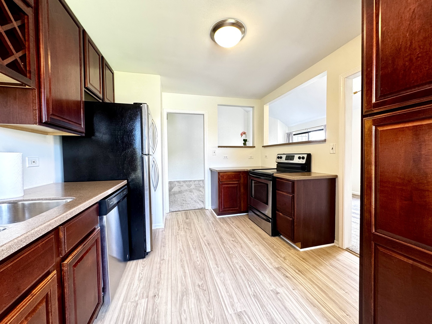 412 Deer Trail Hill #B, Lake Barrington, IL 60010
