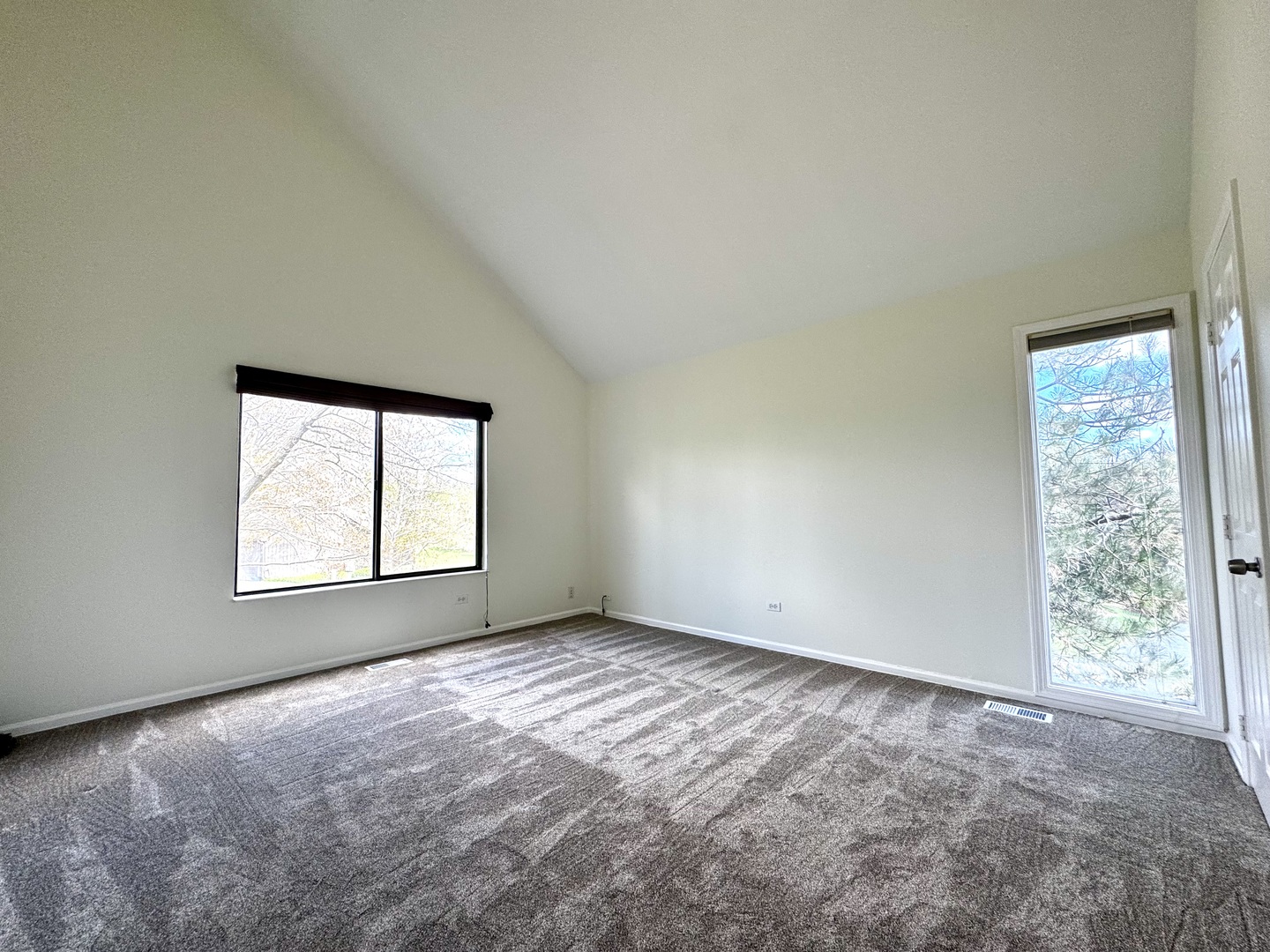 412 Deer Trail Hill #B, Lake Barrington, IL 60010