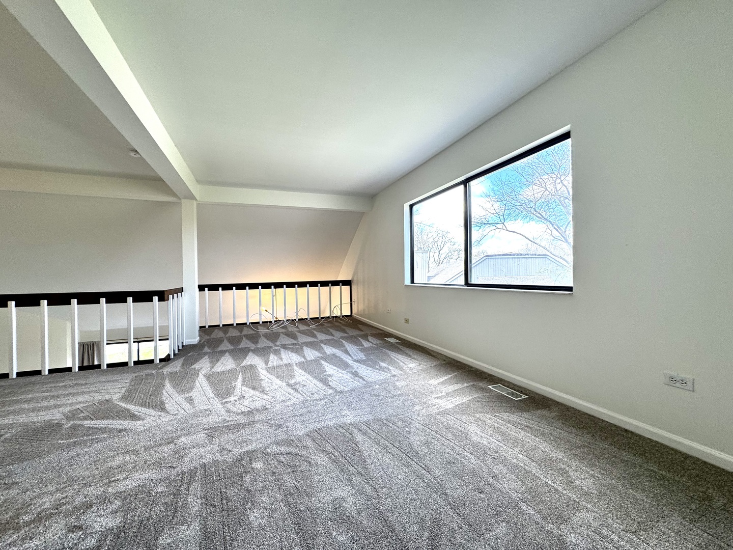 412 Deer Trail Hill #B, Lake Barrington, IL 60010