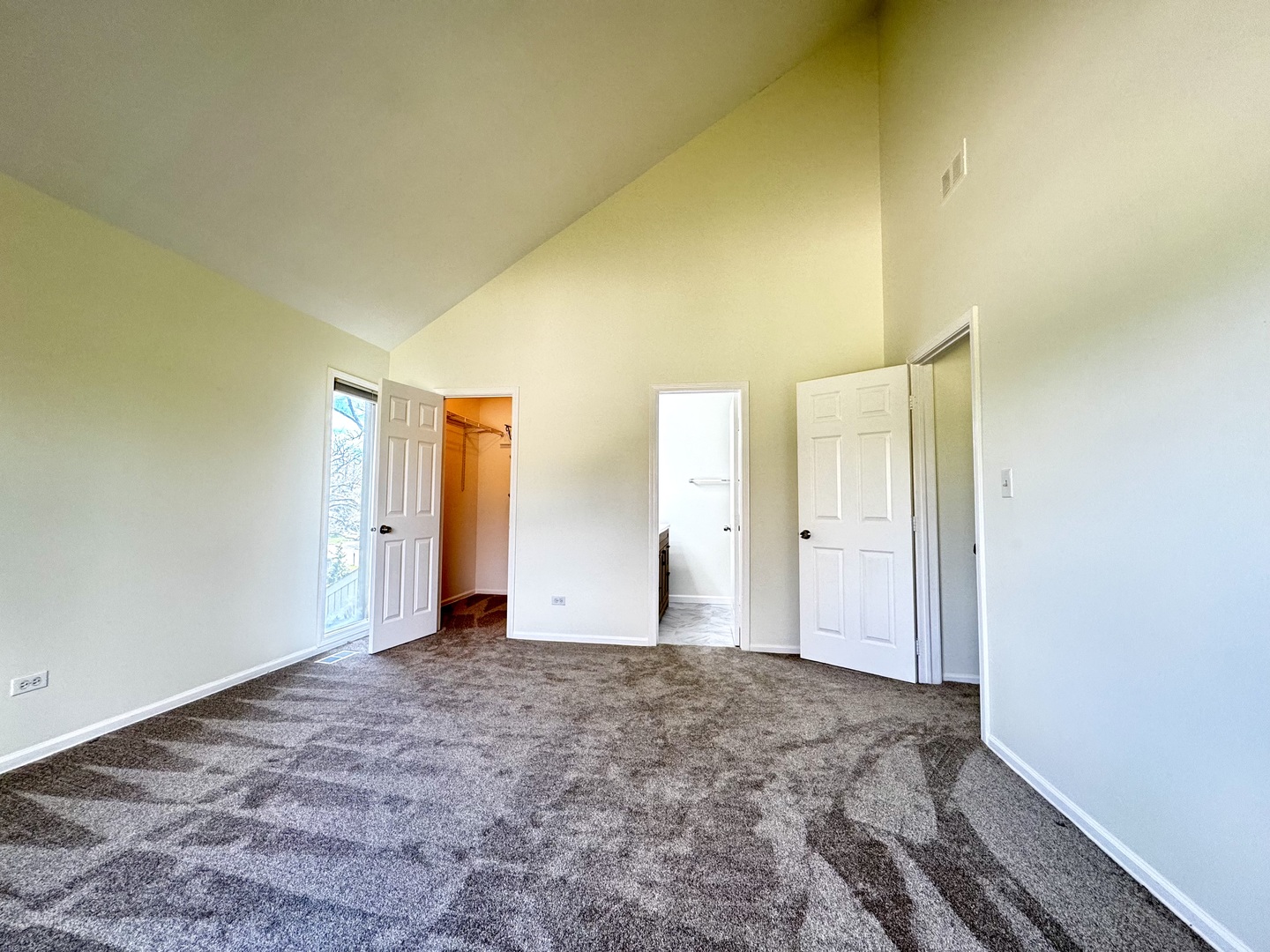 412 Deer Trail Hill #B, Lake Barrington, IL 60010