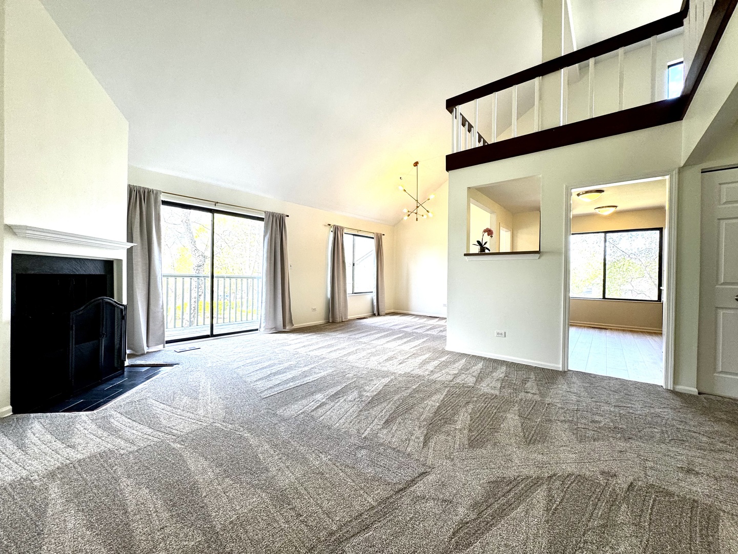 412 Deer Trail Hill #B, Lake Barrington, IL 60010