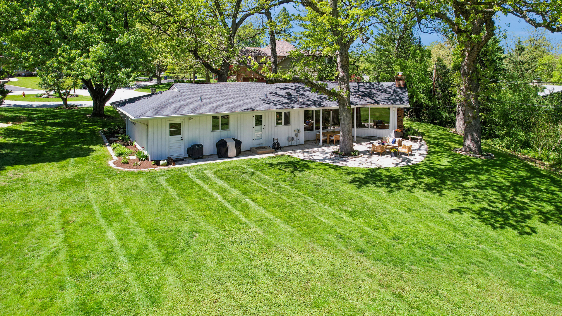 840 Hawthorne Drive, Naperville, IL 60540