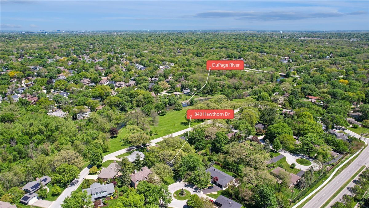840 Hawthorne Drive, Naperville, IL 60540