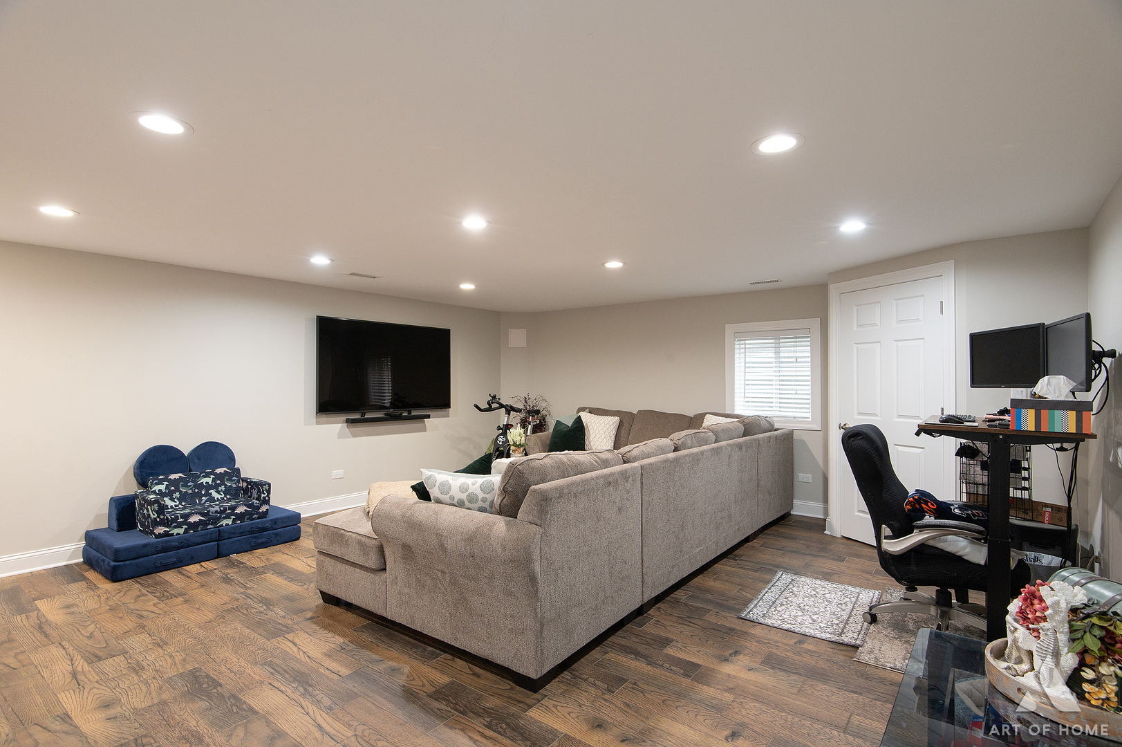 8040 Daniel Drive, Justice, IL 60458