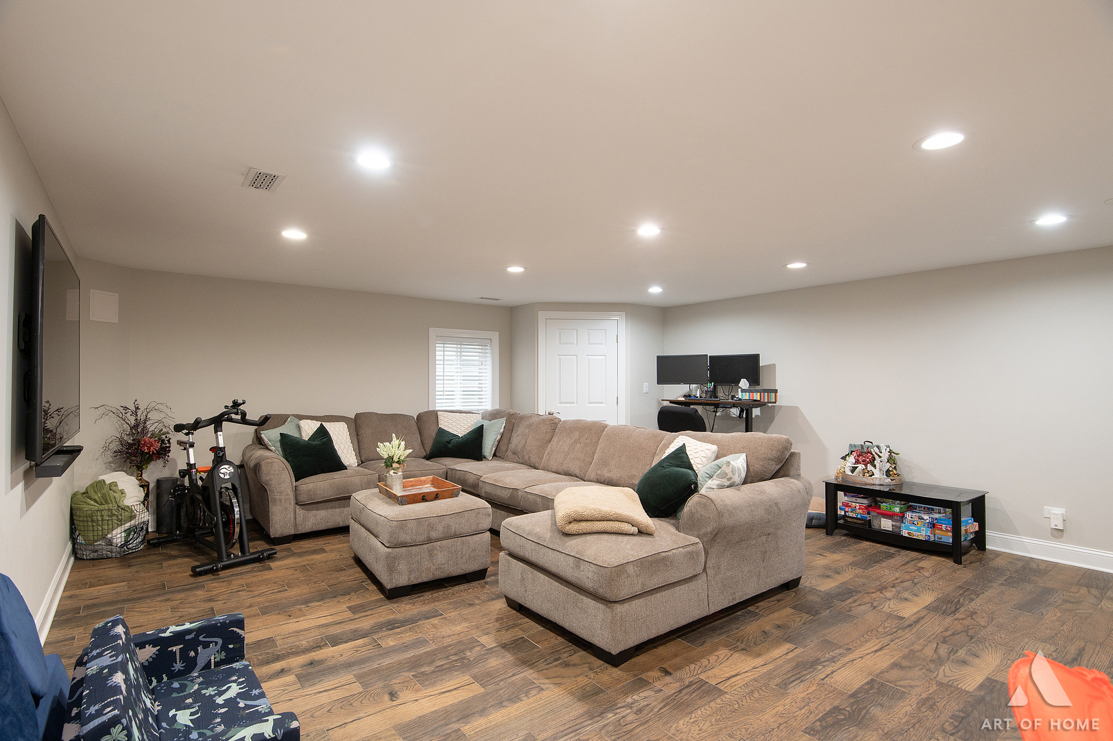 8040 Daniel Drive, Justice, IL 60458