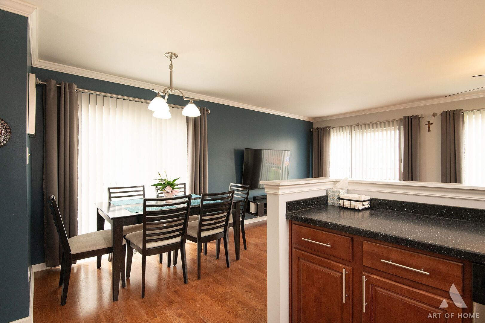 8040 Daniel Drive, Justice, IL 60458