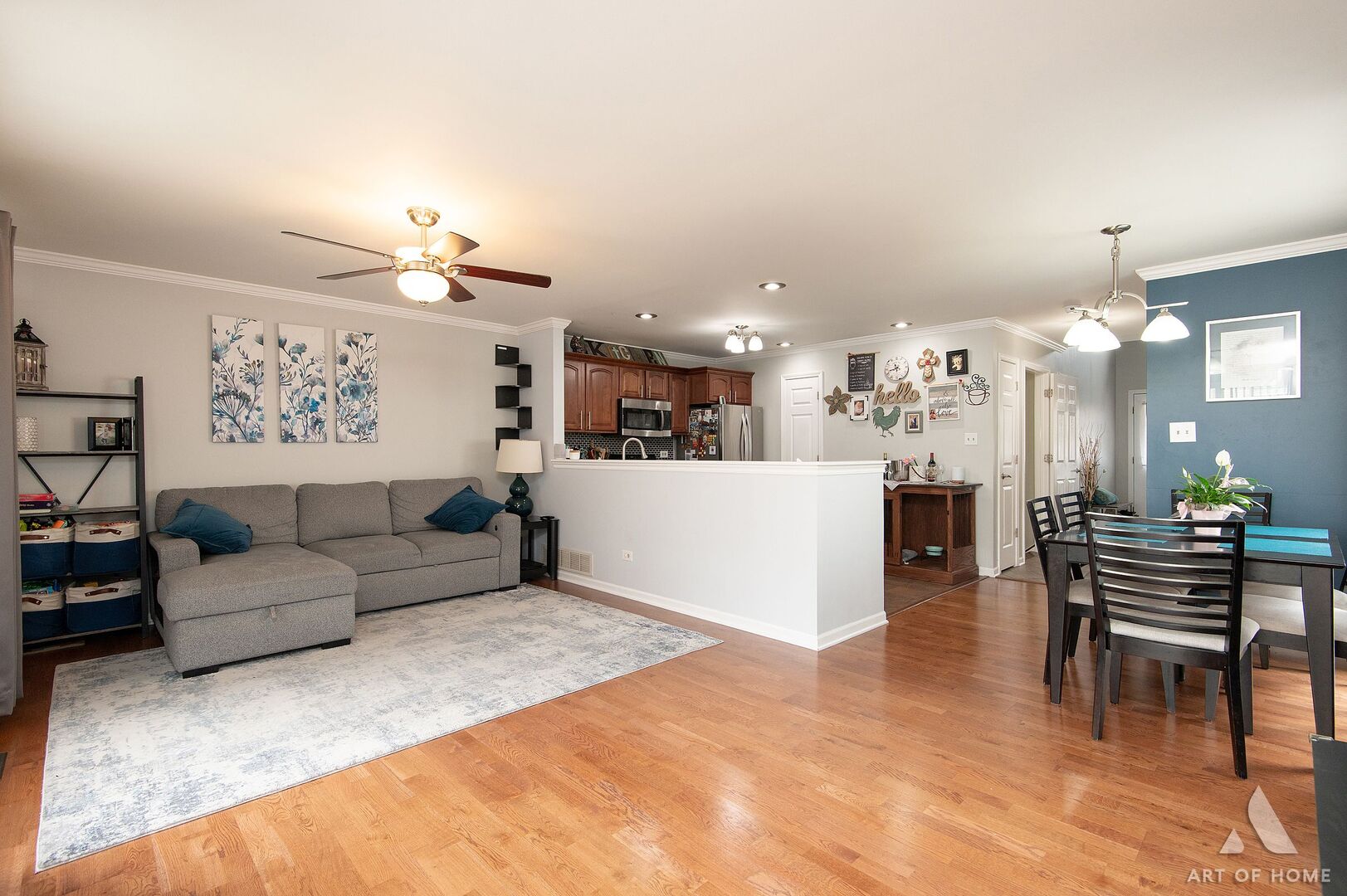 8040 Daniel Drive, Justice, IL 60458