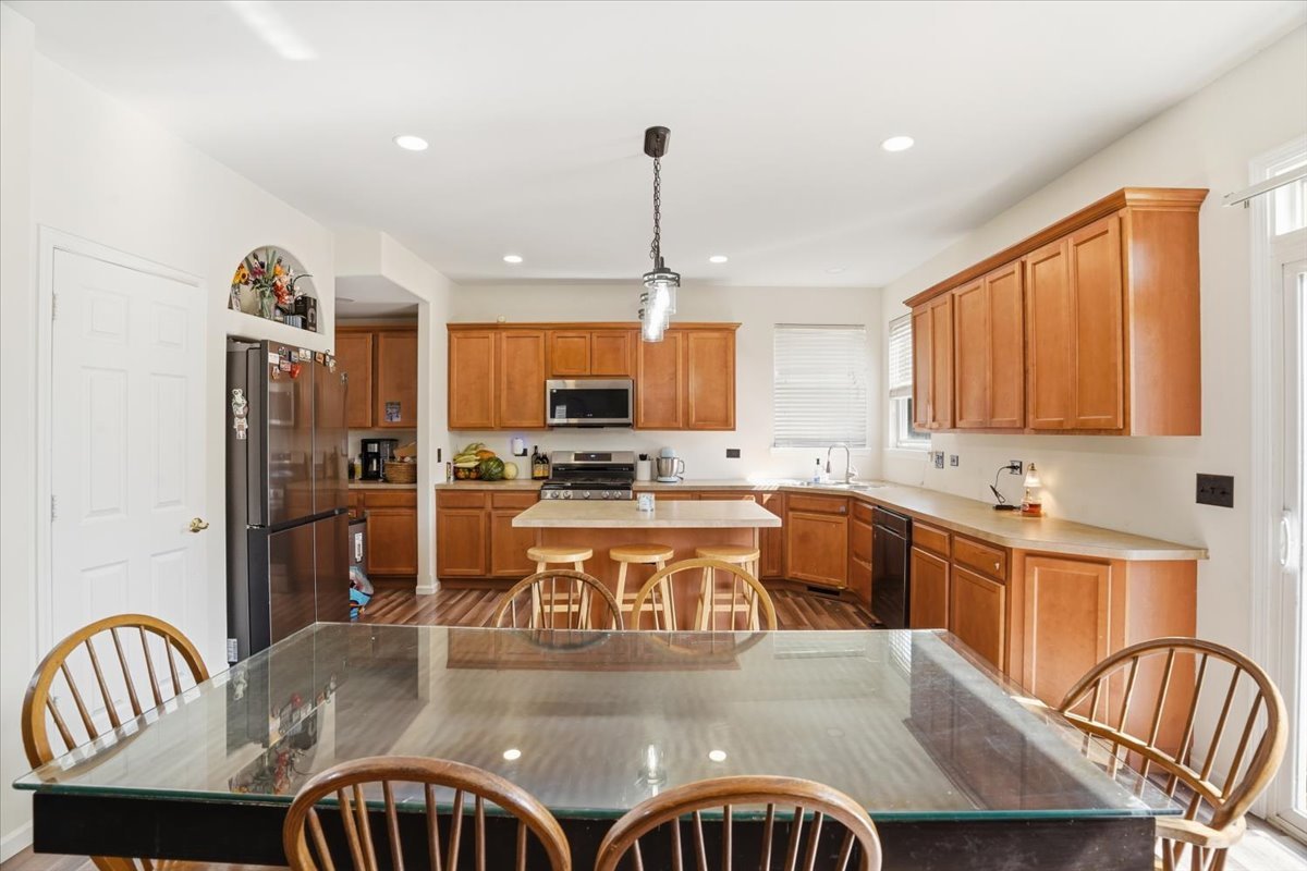 1321 Wentworth Drive, Volo, IL 60020