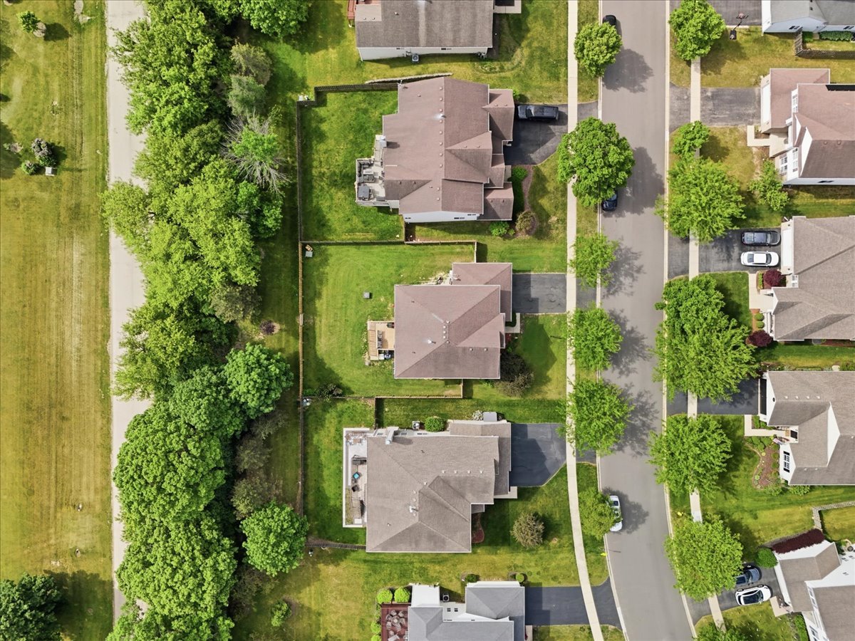 1321 Wentworth Drive, Volo, IL 60020