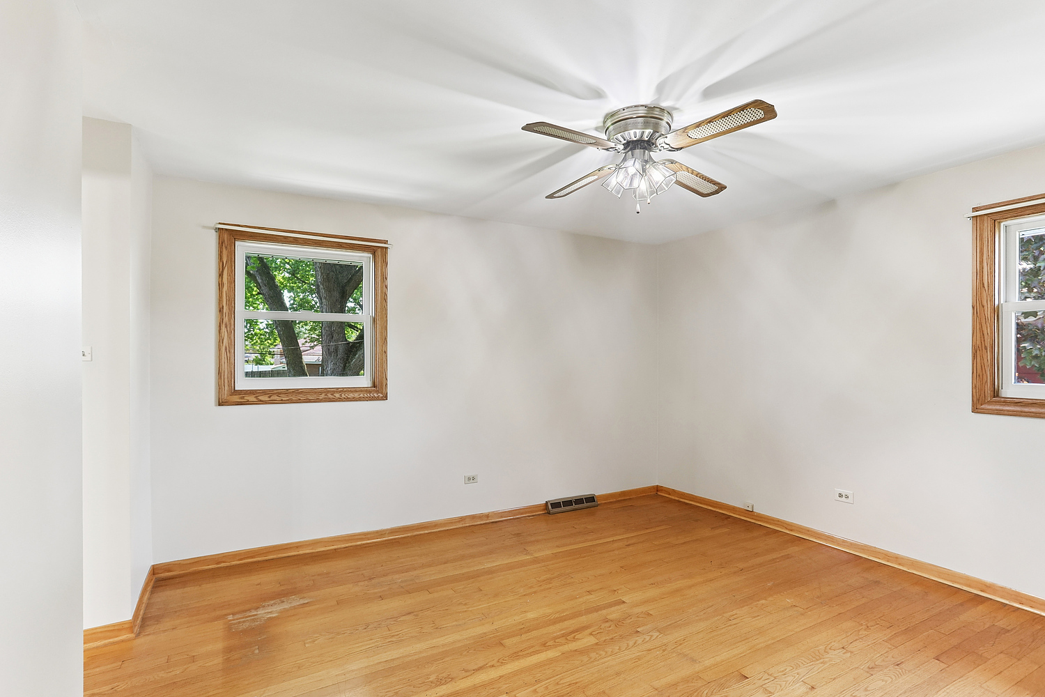 17121 Ingleside Avenue, South Holland, IL 60473