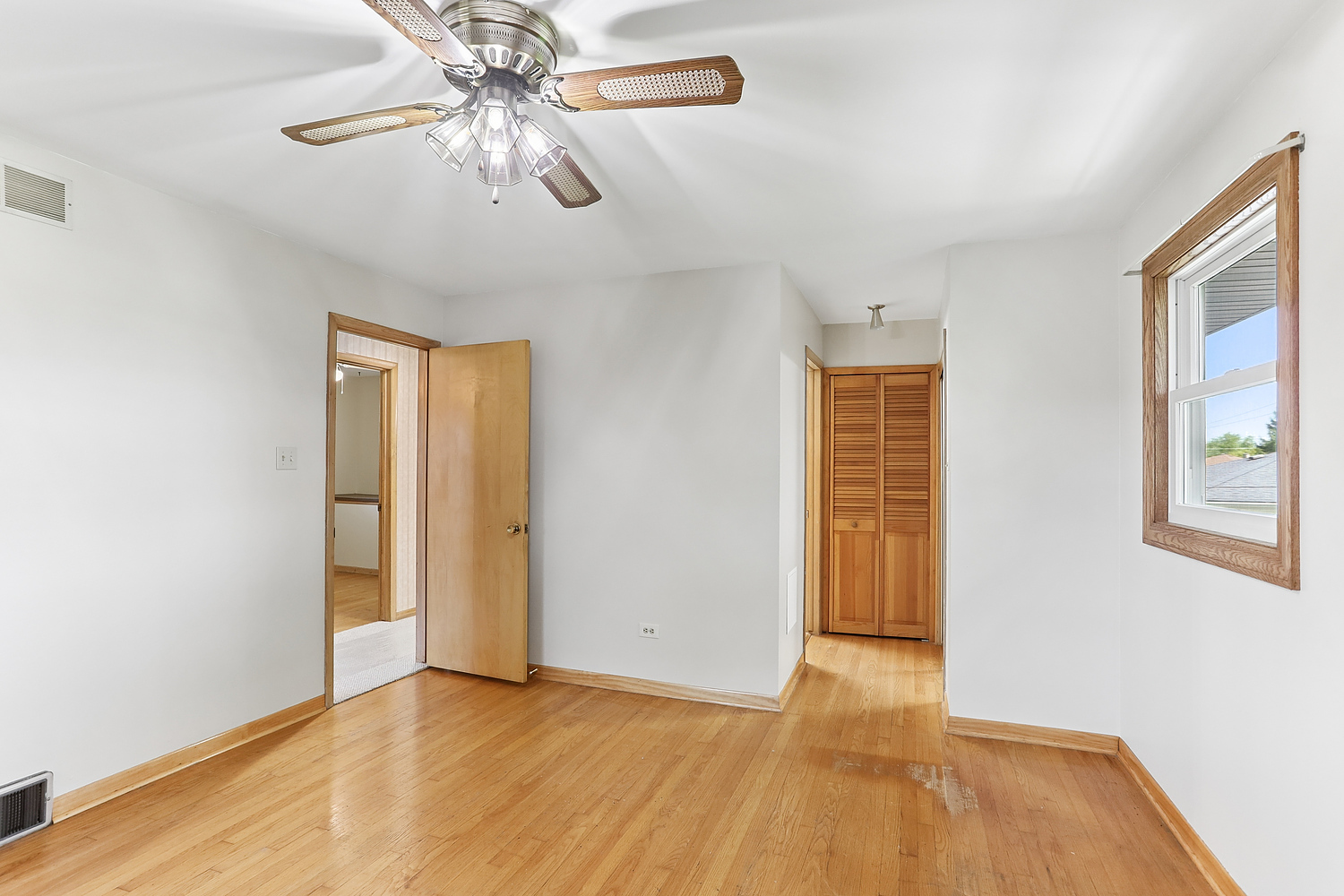 17121 Ingleside Avenue, South Holland, IL 60473
