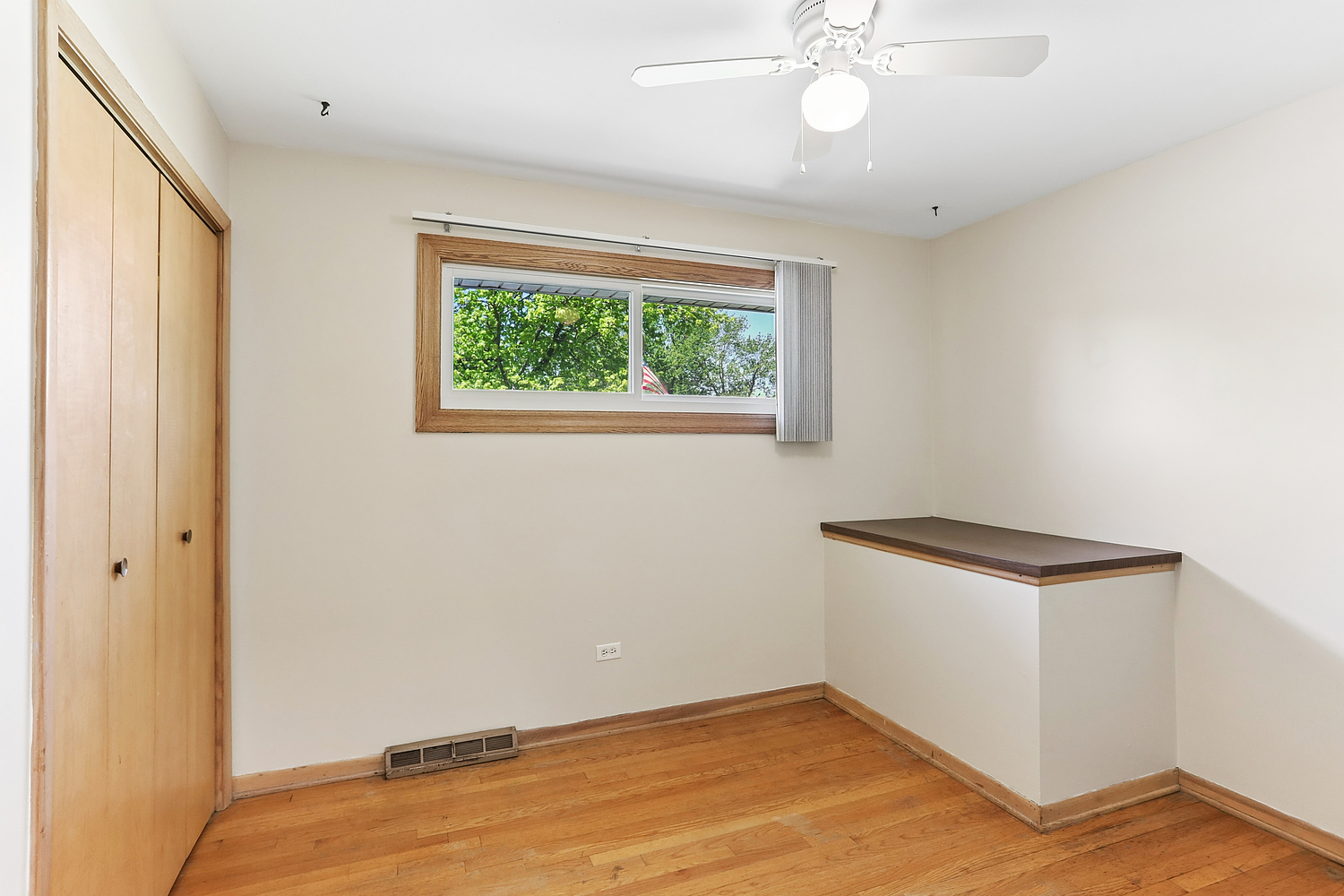 17121 Ingleside Avenue, South Holland, IL 60473