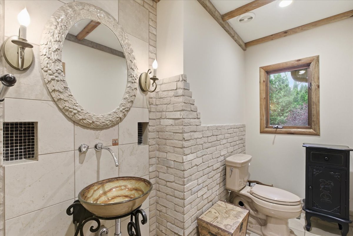 39 Mockingbird Lane, Oak Brook, IL 60523