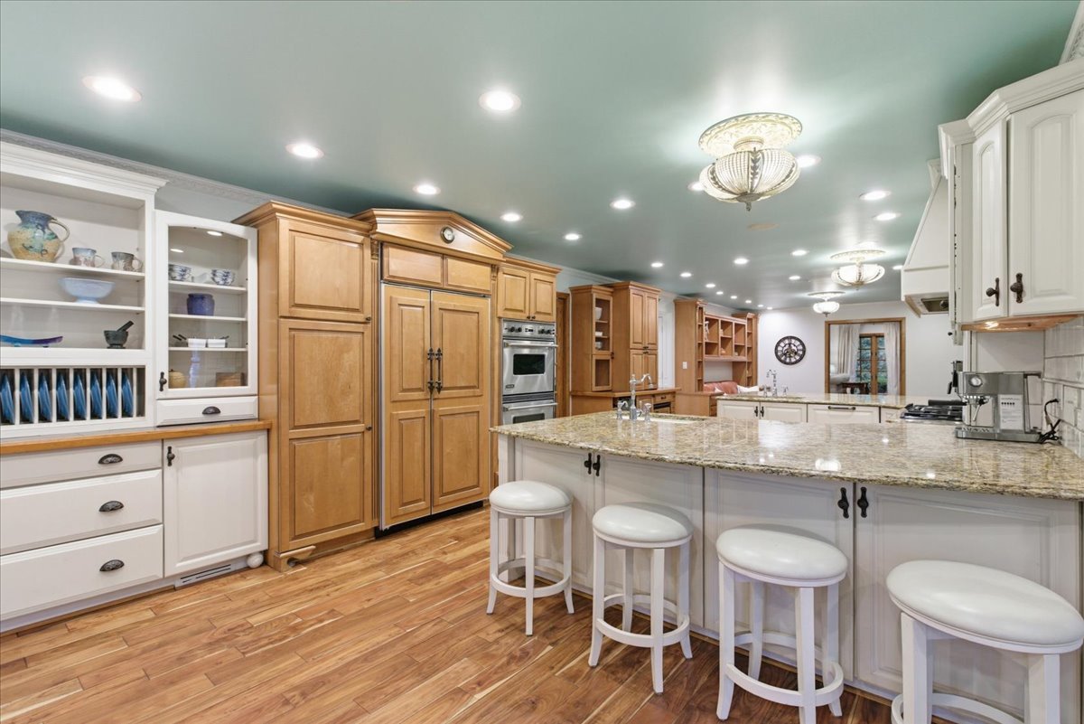 39 Mockingbird Lane, Oak Brook, IL 60523