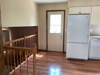 9117 S Tripp Avenue, Oak Lawn, IL 60453