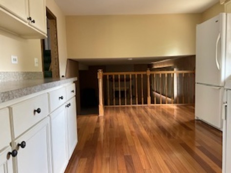 9117 S Tripp Avenue, Oak Lawn, IL 60453