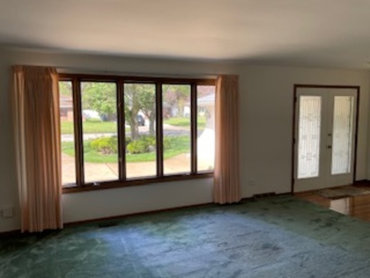 9117 S Tripp Avenue, Oak Lawn, IL 60453