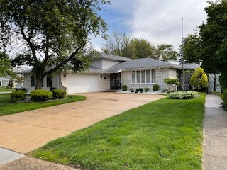 9117 S Tripp Avenue, Oak Lawn, IL 60453