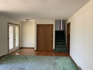 9117 S Tripp Avenue, Oak Lawn, IL 60453