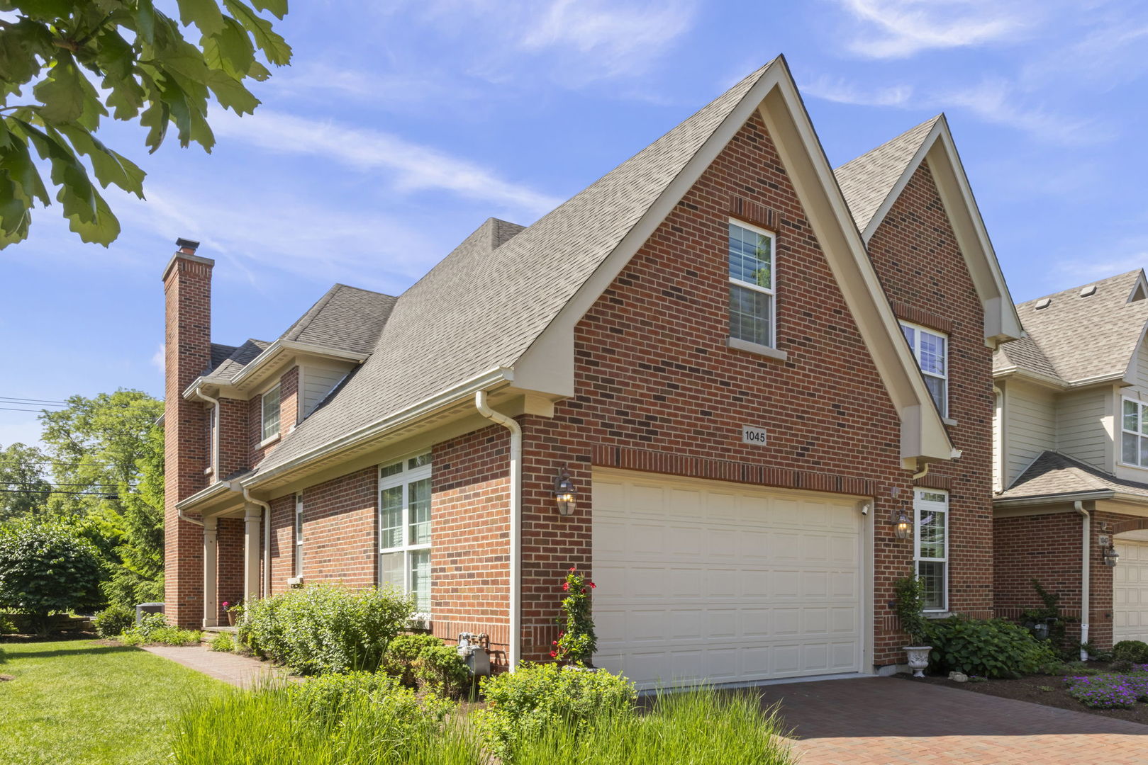 1045 Hickory Drive, Western Springs, IL 60558