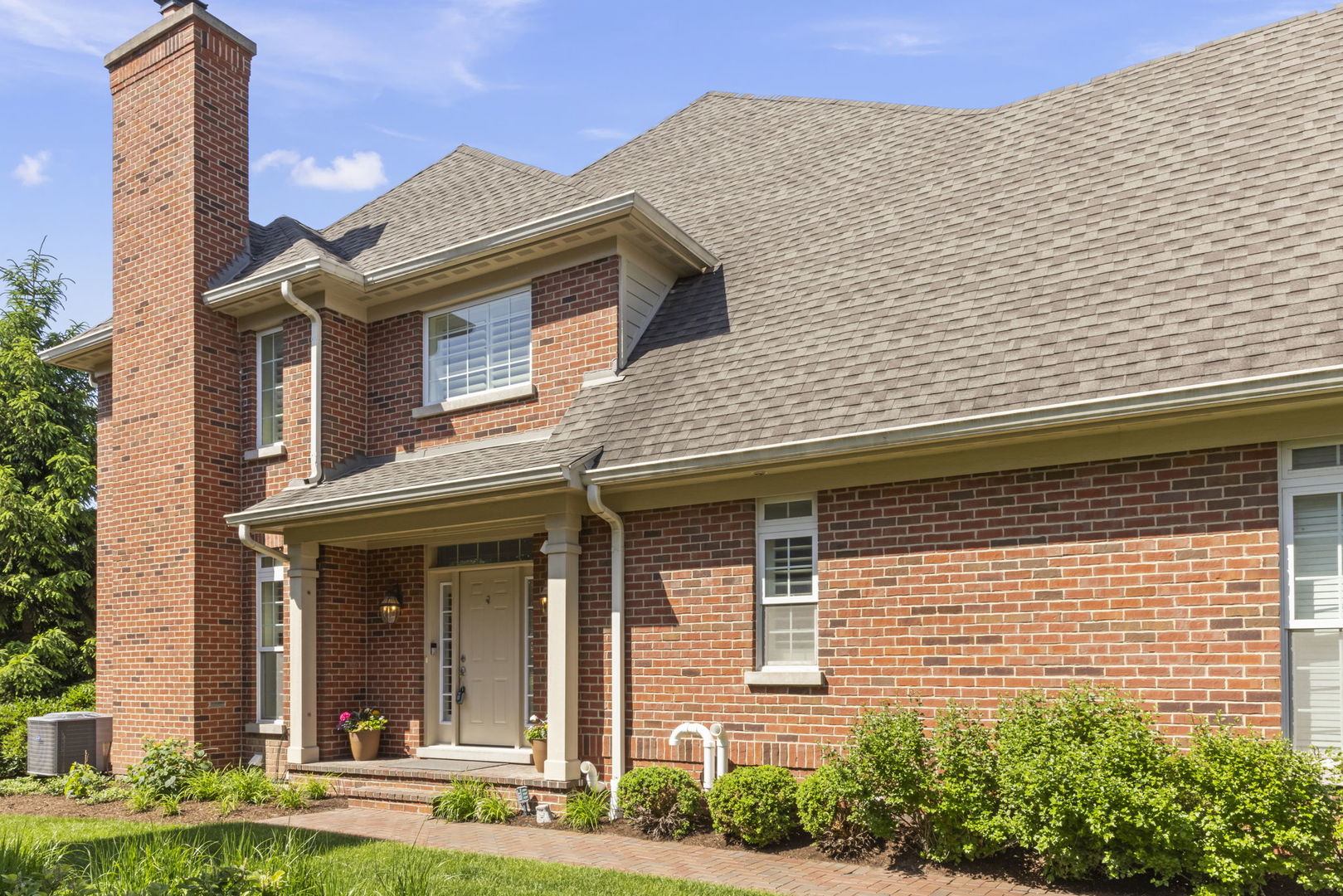 1045 Hickory Drive, Western Springs, IL 60558