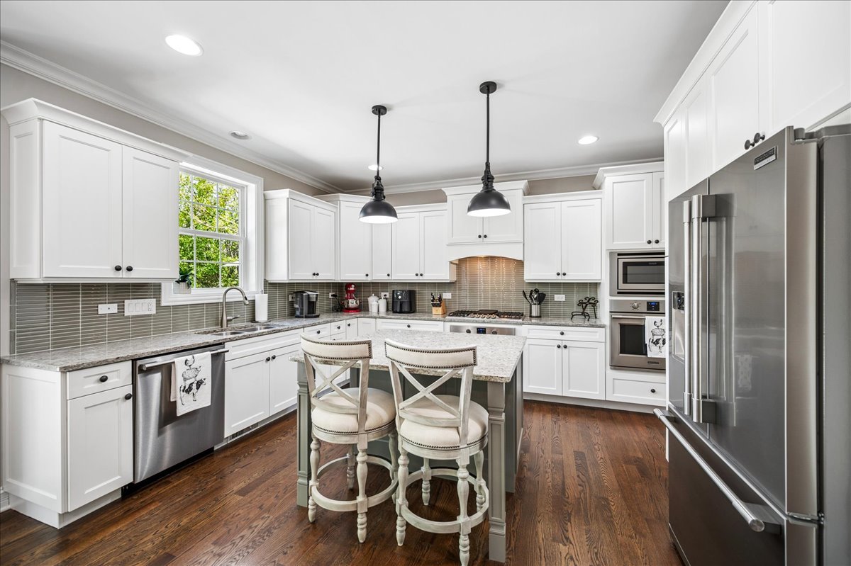705 Ridge Road, Highland Park, IL 60035