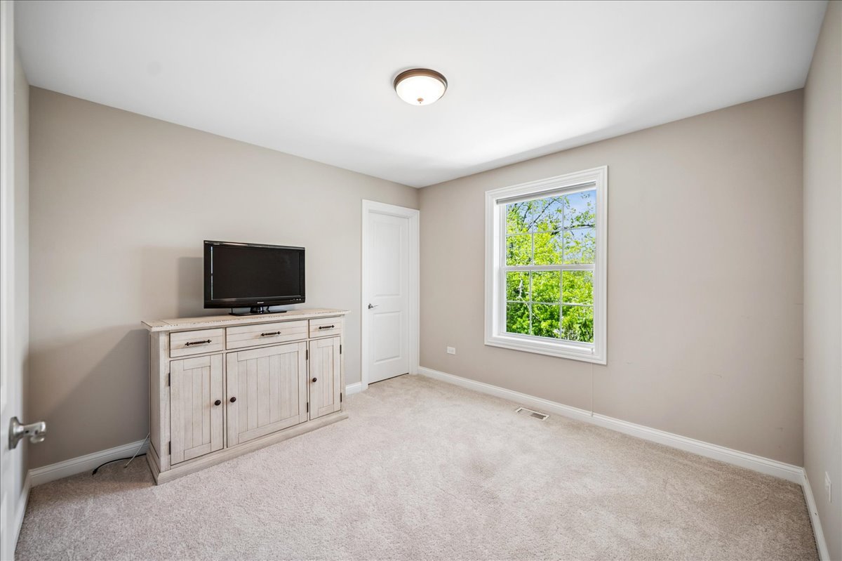 705 Ridge Road, Highland Park, IL 60035