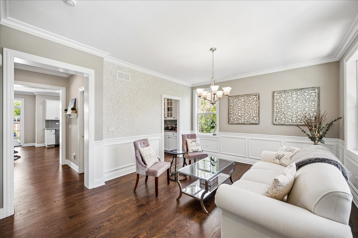 705 Ridge Road, Highland Park, IL 60035