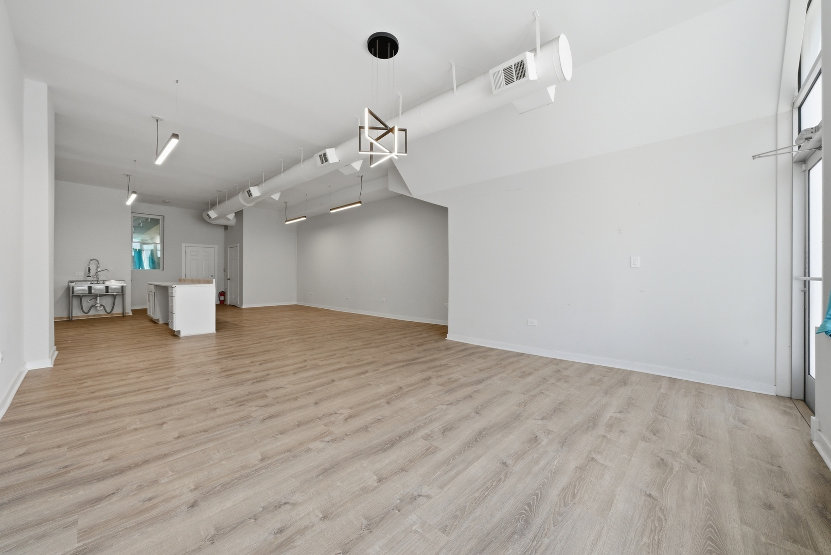 3538 W North Avenue, Chicago, IL 60647