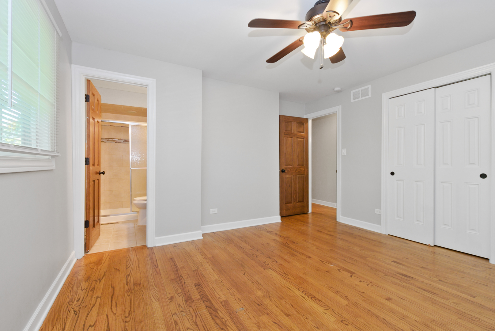 433 Hackberry Road, Frankfort, IL 60423