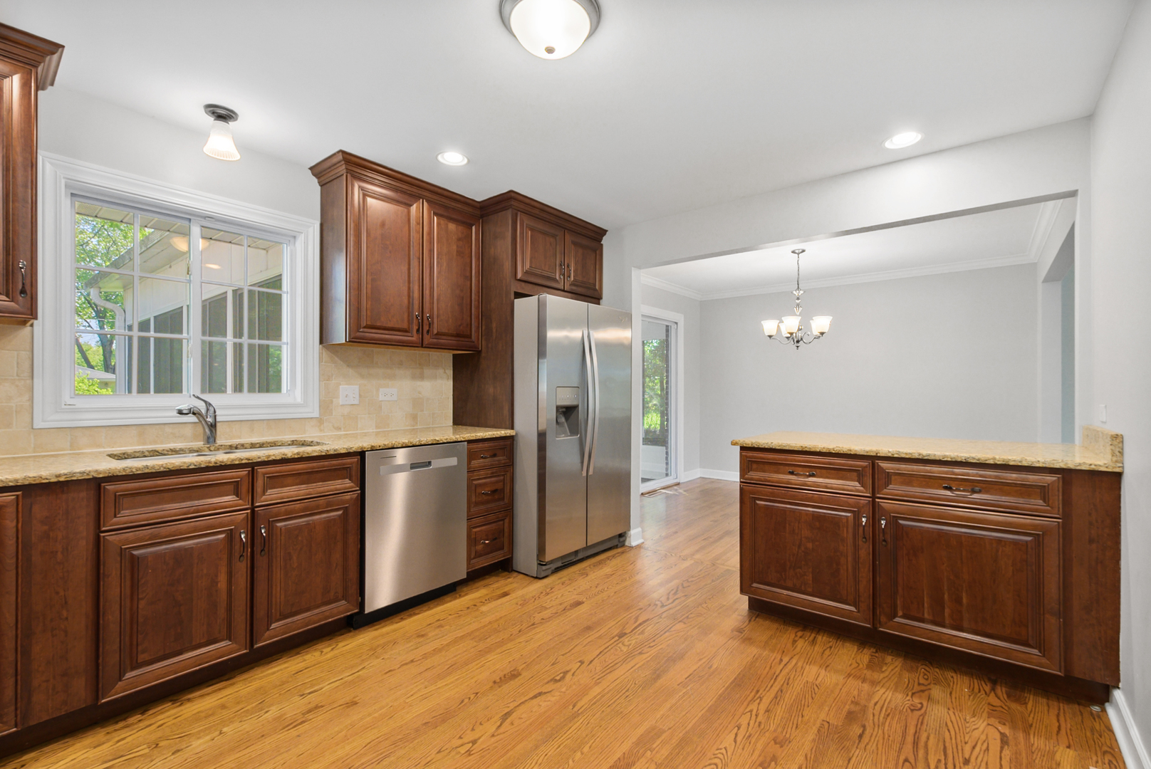 433 Hackberry Road, Frankfort, IL 60423