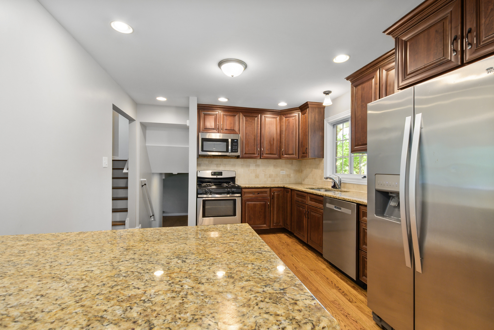 433 Hackberry Road, Frankfort, IL 60423