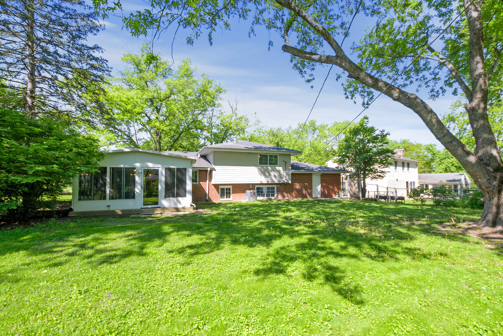 433 Hackberry Road, Frankfort, IL 60423