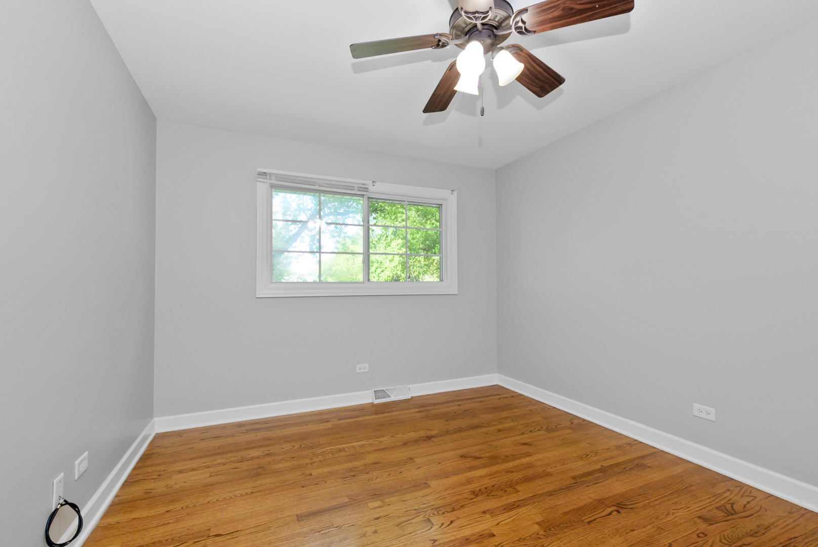 433 Hackberry Road, Frankfort, IL 60423