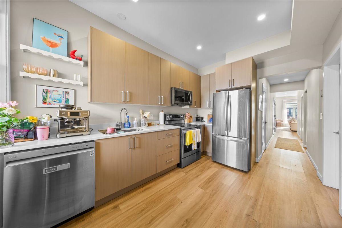 2444 N Sheffield Avenue, Chicago, IL 60614