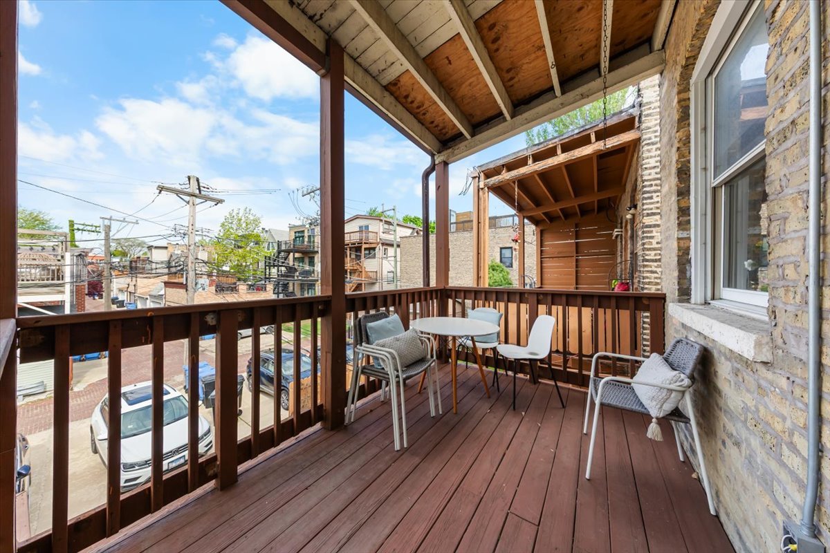 2444 N Sheffield Avenue, Chicago, IL 60614