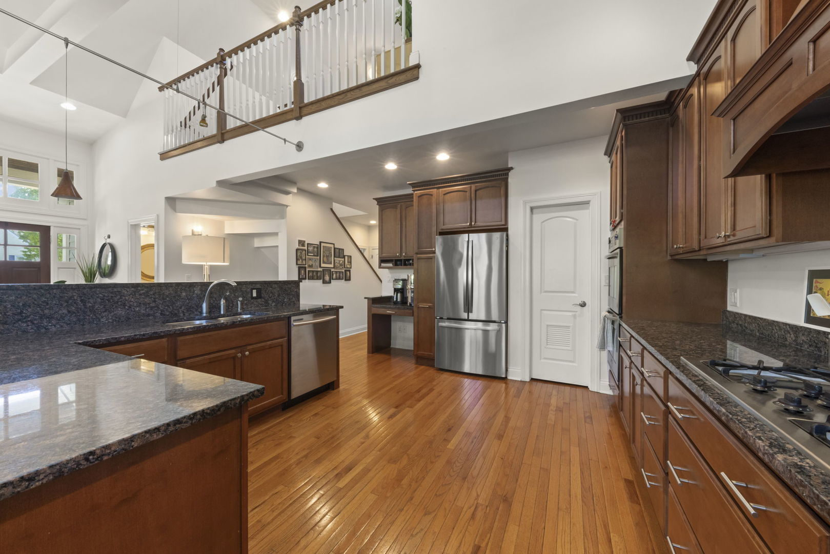 35 S Wilmette Avenue, Westmont, IL 60559