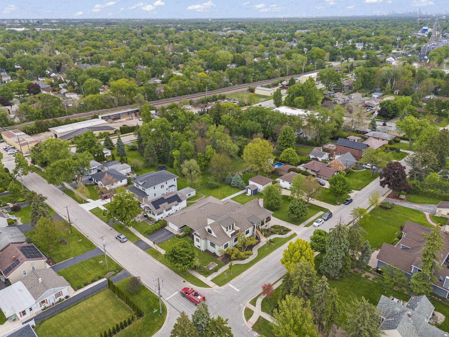 35 S Wilmette Avenue, Westmont, IL 60559