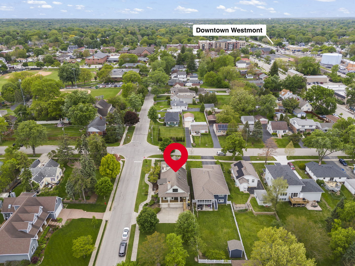 35 S Wilmette Avenue, Westmont, IL 60559