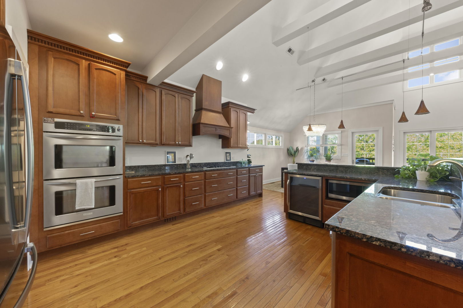35 S Wilmette Avenue, Westmont, IL 60559
