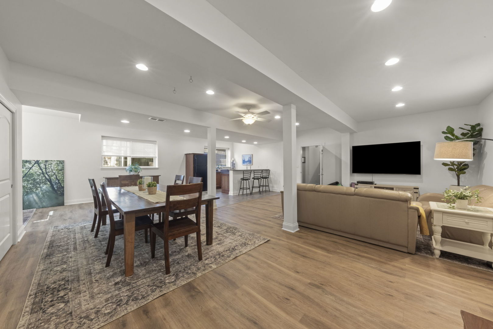 35 S Wilmette Avenue, Westmont, IL 60559